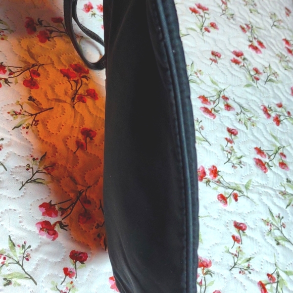 Authentic Prada Bow Clutch Bag, Very Good Vintage Condition - Picture 9 of 15